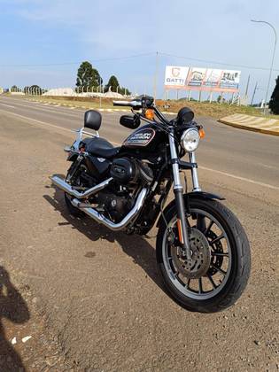 HARLEY-DAVIDSON SPORTSTER 883 ROADSTER 